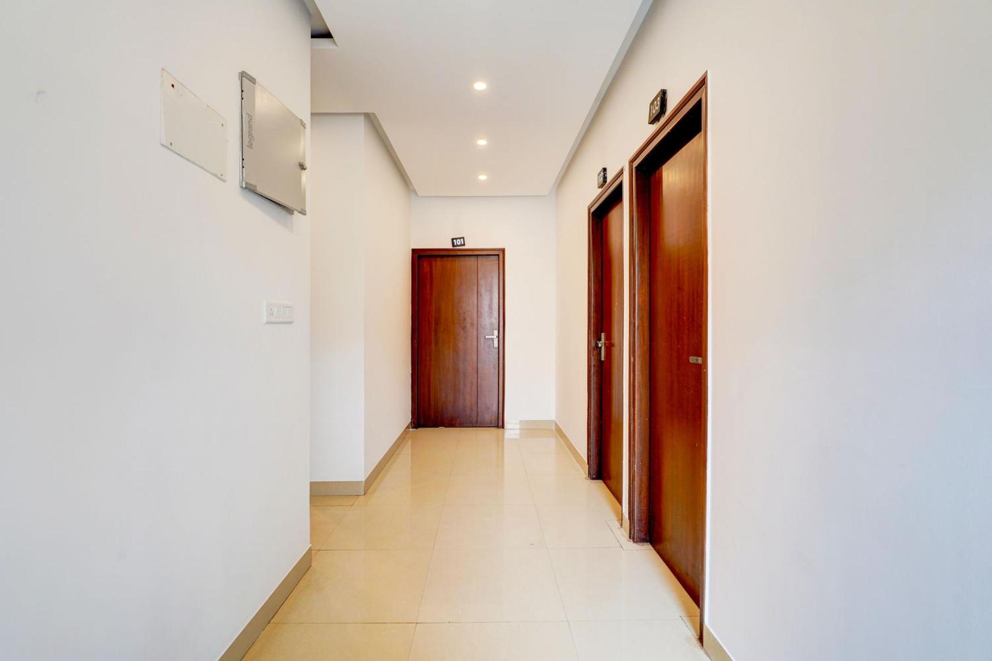 Super Townhouse Hebbal Bhadrappa Layout Bangalore