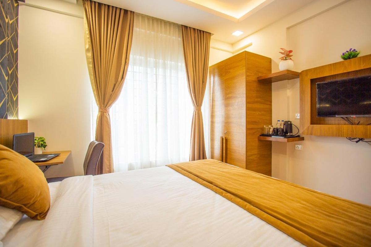 Ellegant Hotel