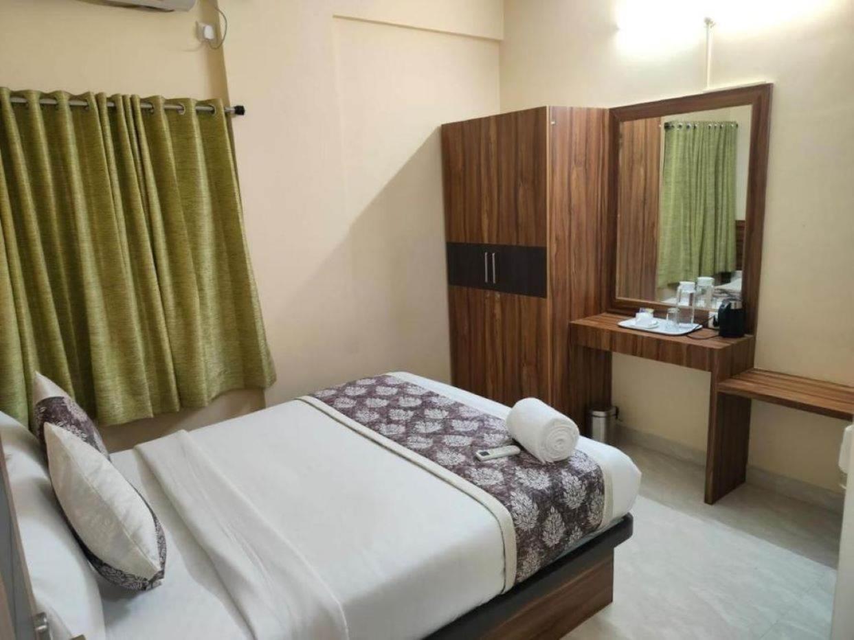 Hotel Golden Chariot 1bhk Flat Manyata Tech Park