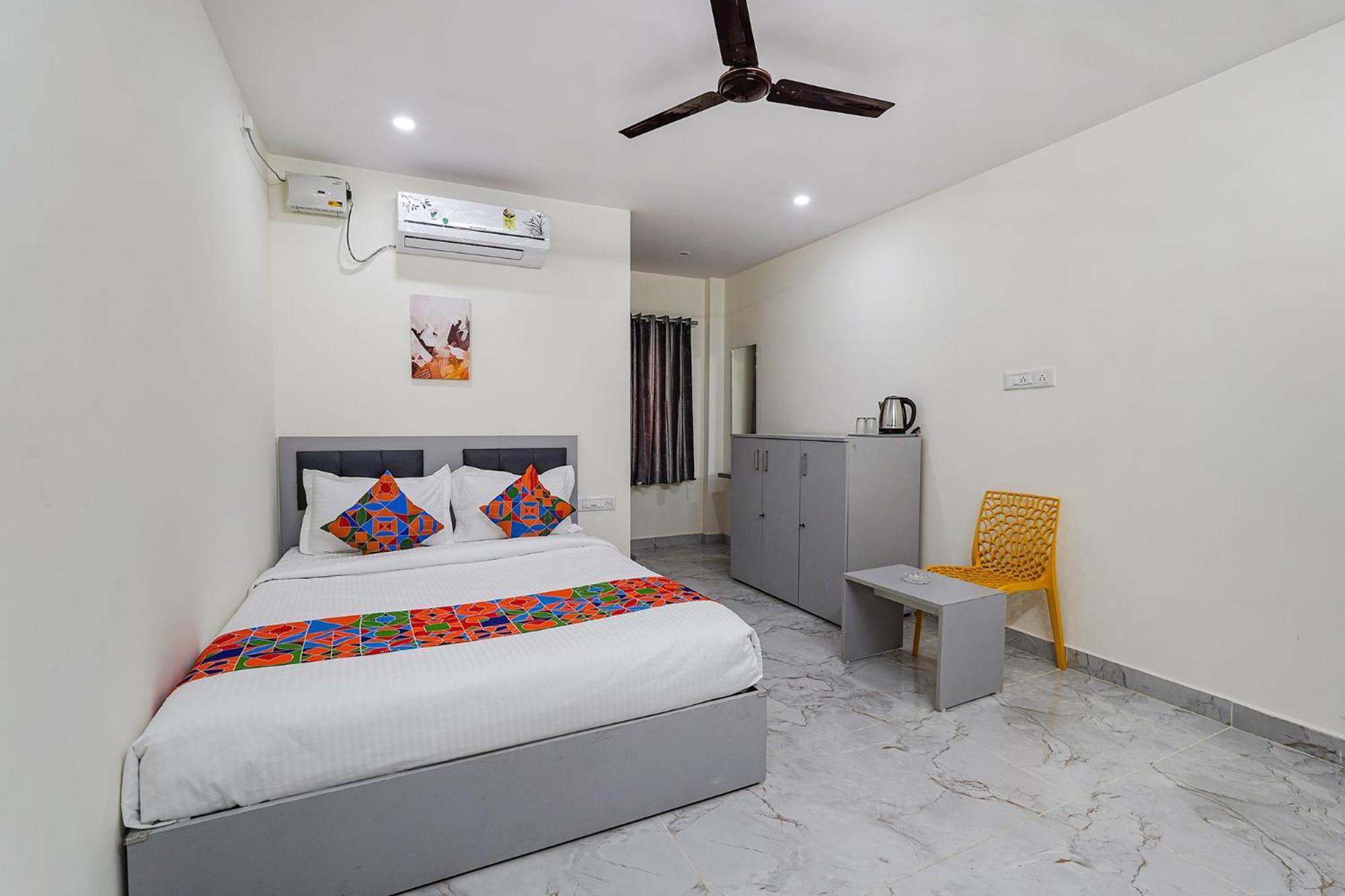 Ivory Pearl Hotel 2*