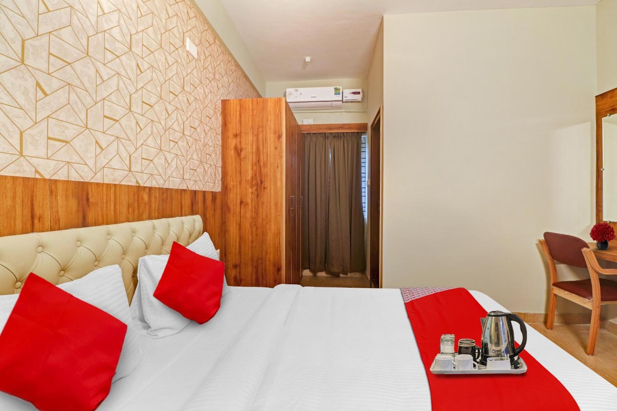Super Collection O Global Near Kengeri Bus Terminal Metro Station Hotel