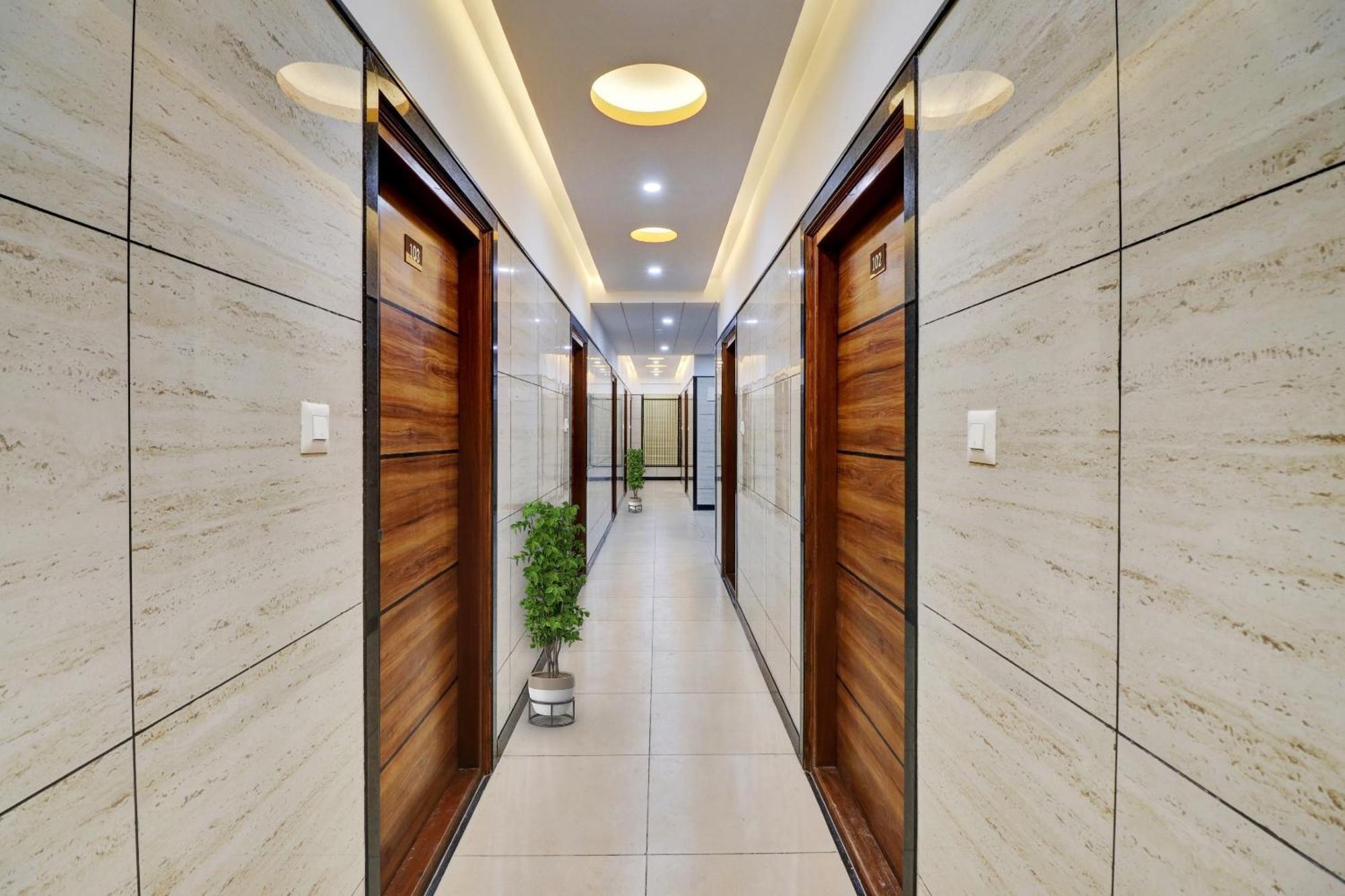 Super Collection O Global Near Kengeri Bus Terminal Metro Station Hotel 4*