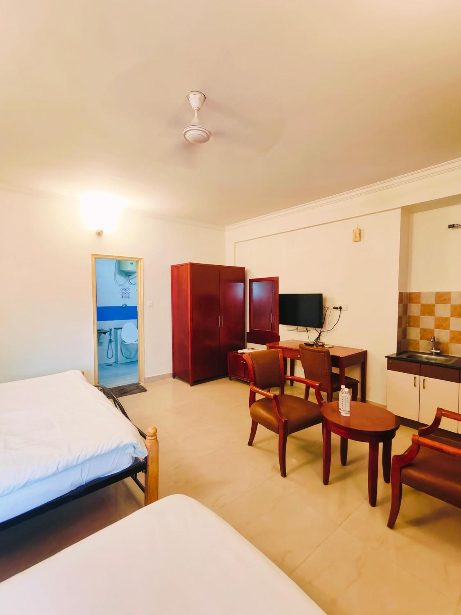 Kings Palace Grounds Hotel