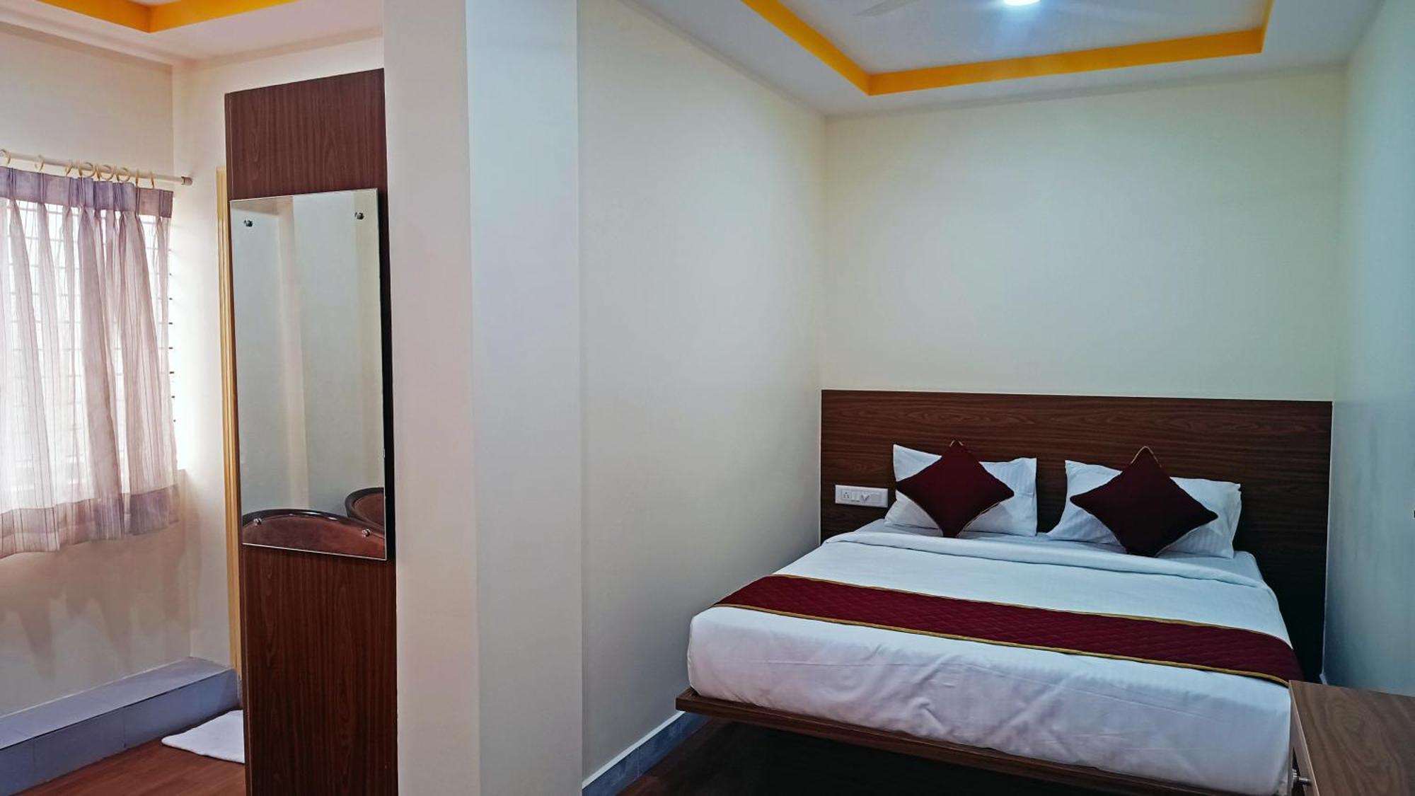 Shiva's Hotel 3*