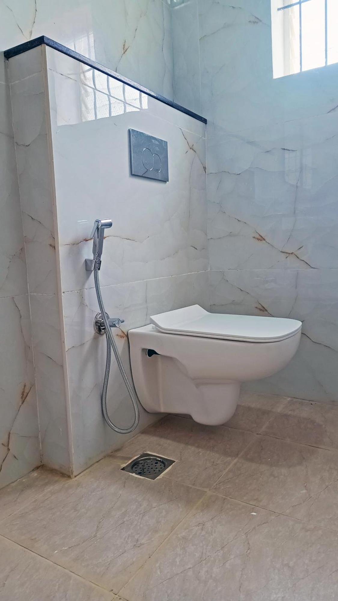Shiva's Hotel 3*