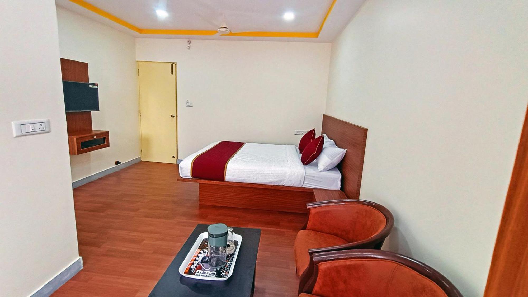 Shiva's Hotel 3*