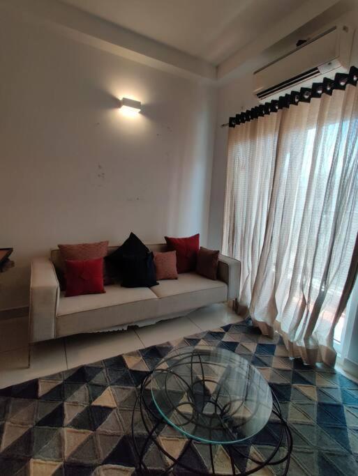 Chic 1bhk In Yeshwantpur-ikea Apartment