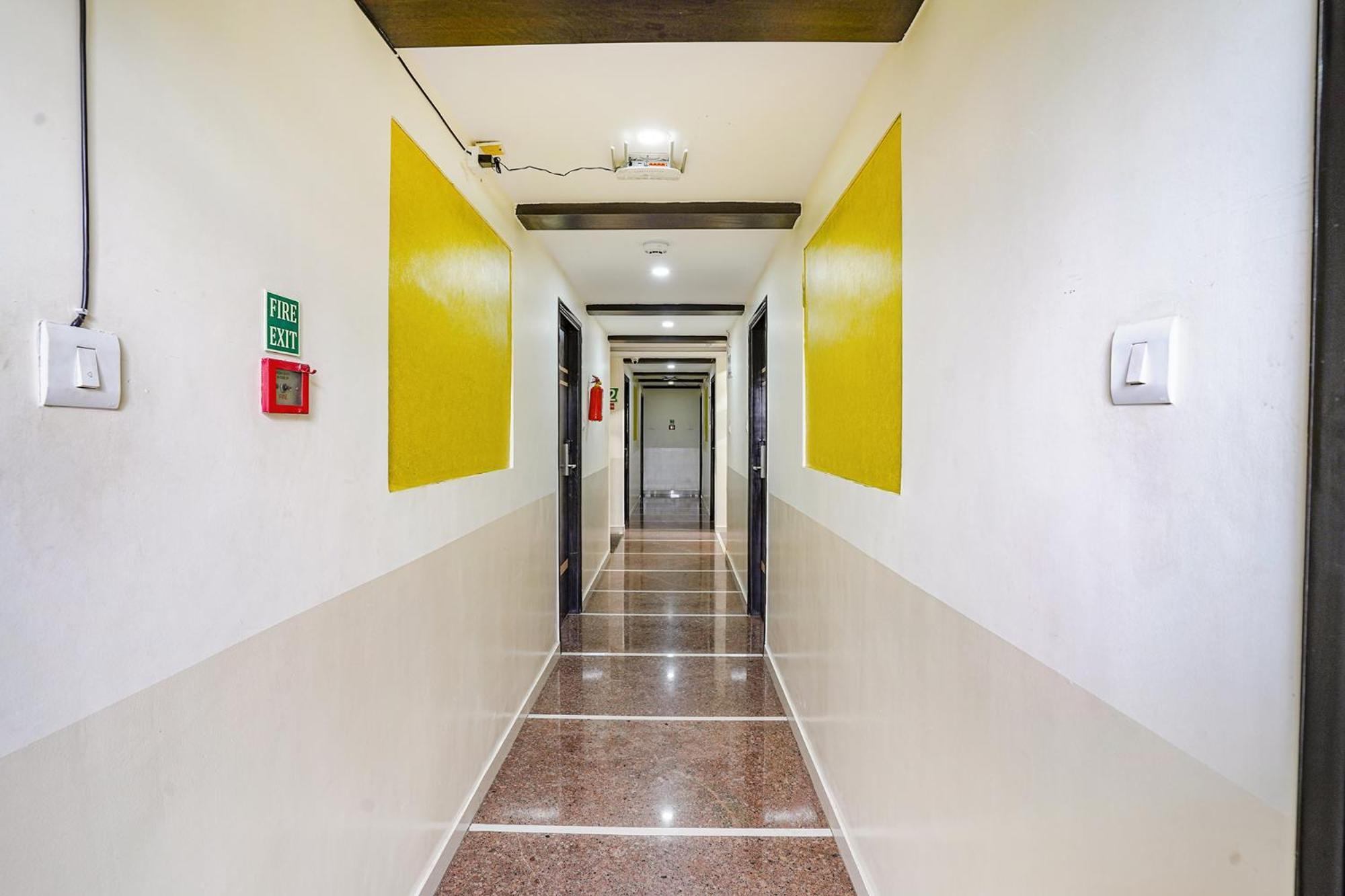 Fabhotel Sky View Palace - Marathahalli Outer Ring Road 3* Bangalore