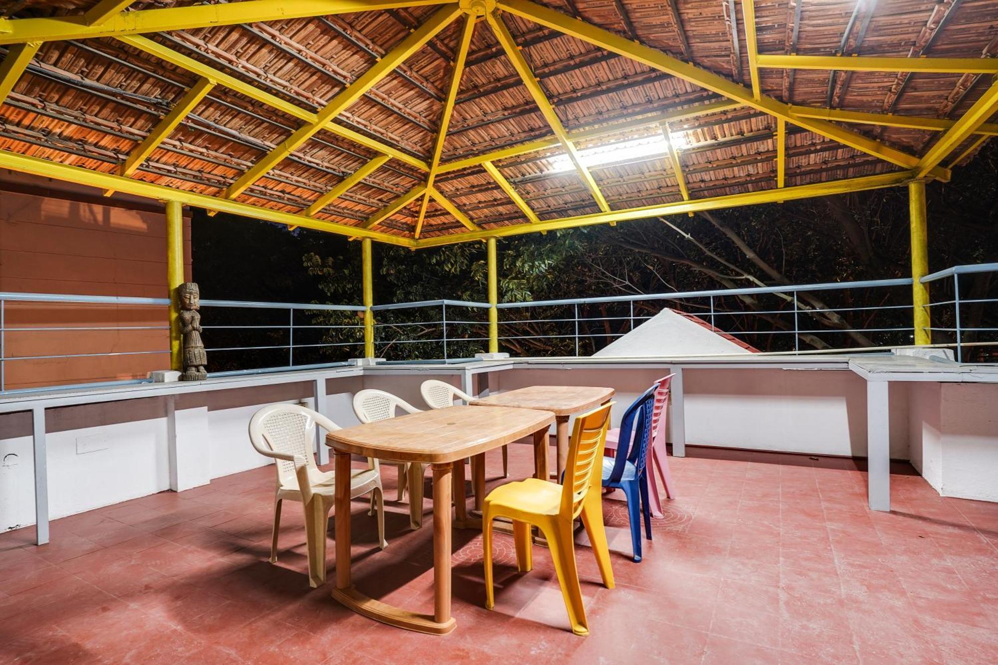 Hotel Super Collection O Indiranagar *
