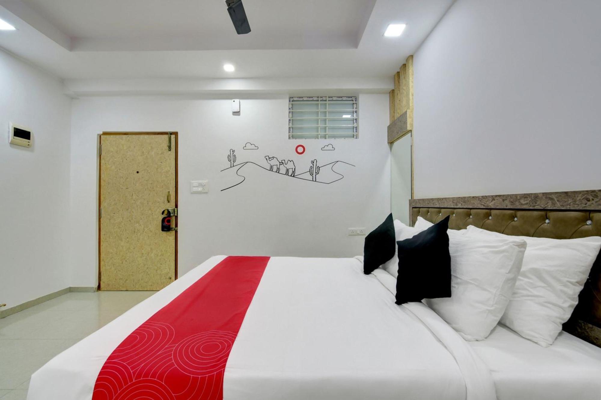 Hotel Super Grand Collection O Near Sarjapur Road Near 7d Voyage