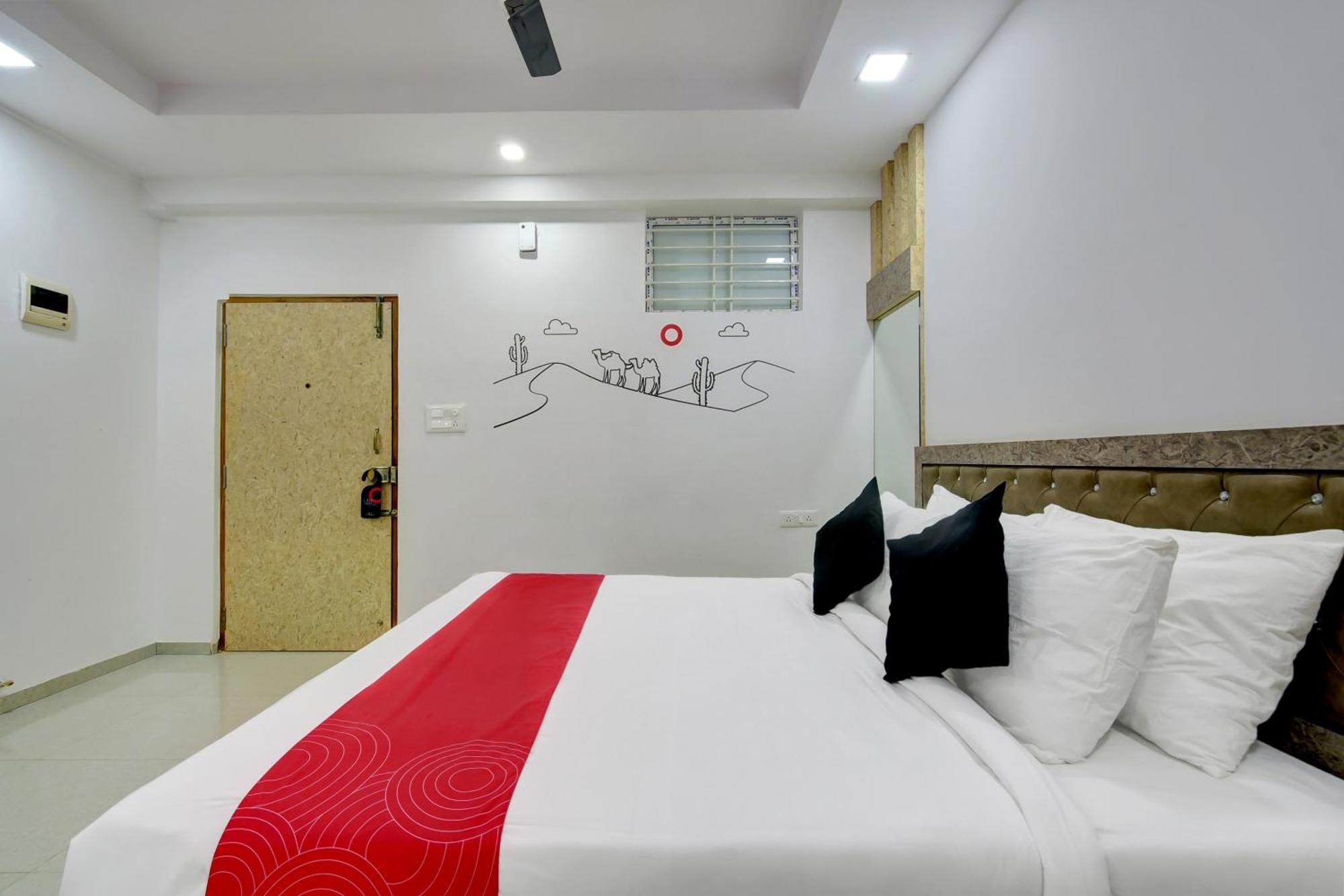 Hotel Super Grand Collection O Near Sarjapur Road Near 7d Voyage