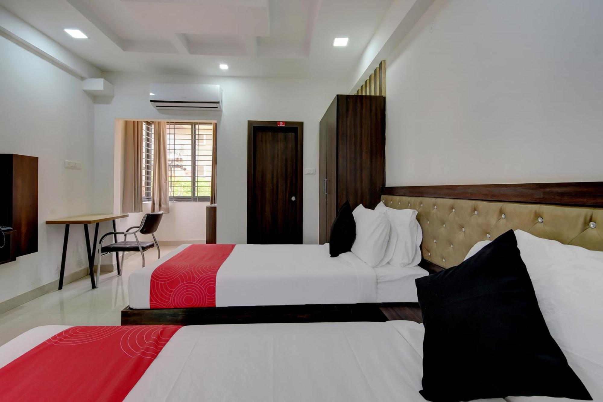 Super Grand Collection O Near Sarjapur Road Near 7d Voyage Hotel 4*