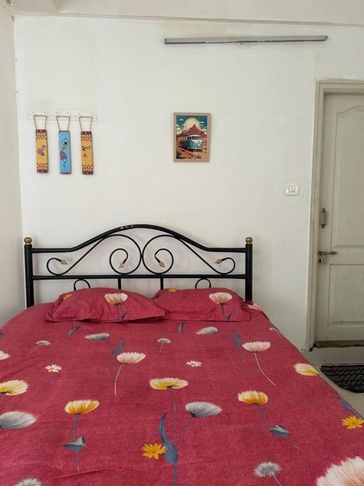 Mini Haven In Whitefield One Flat * Bangalore