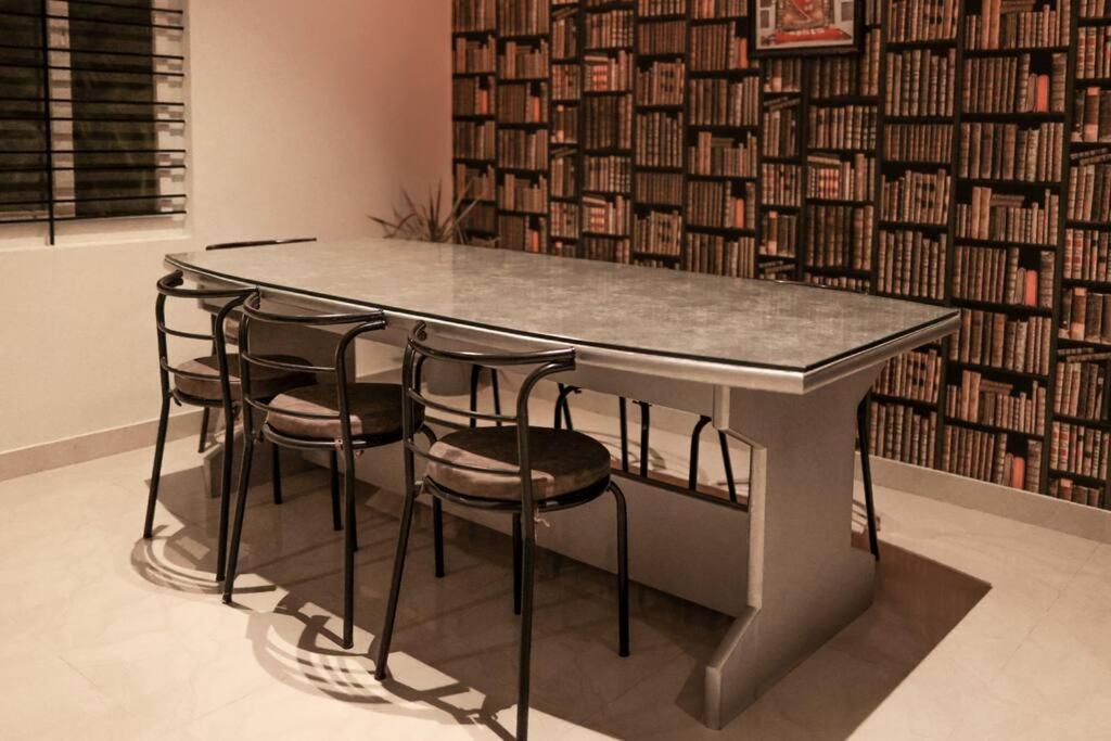 Lemon Tree - With Rooftop Private Pool Near * Bangalore