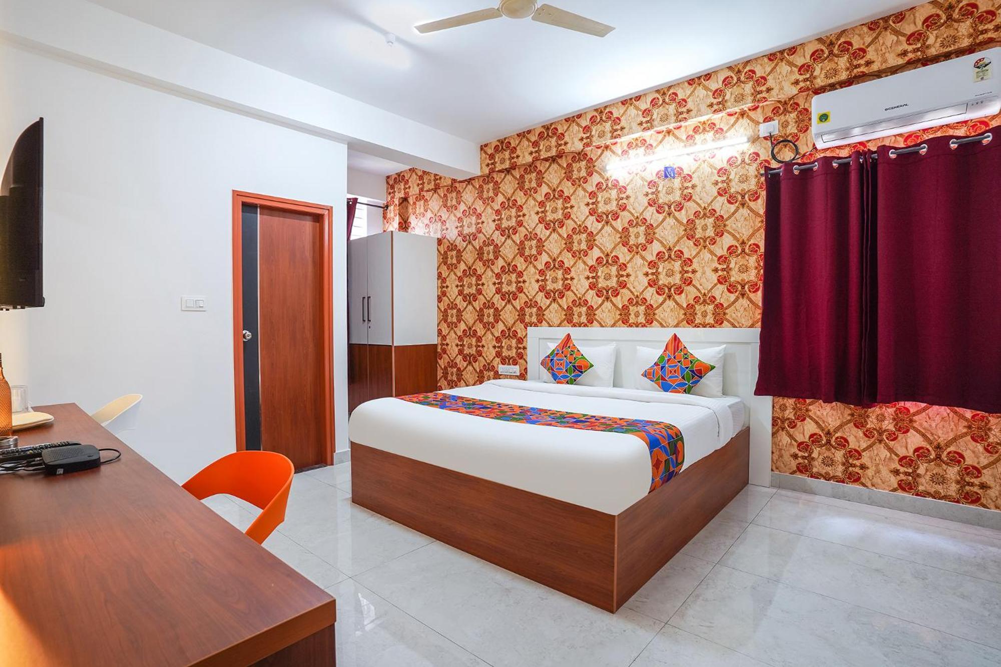 Fabhotel Royal Platinum