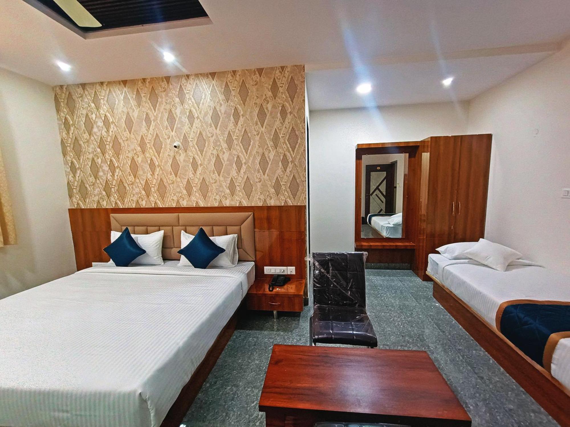Achhu Palace Hotel 3*