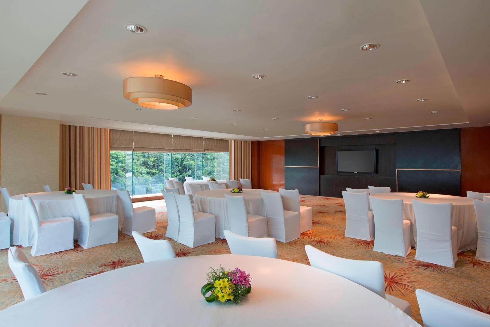 Sheraton Grand At Brigade Gateway Hotel 5*