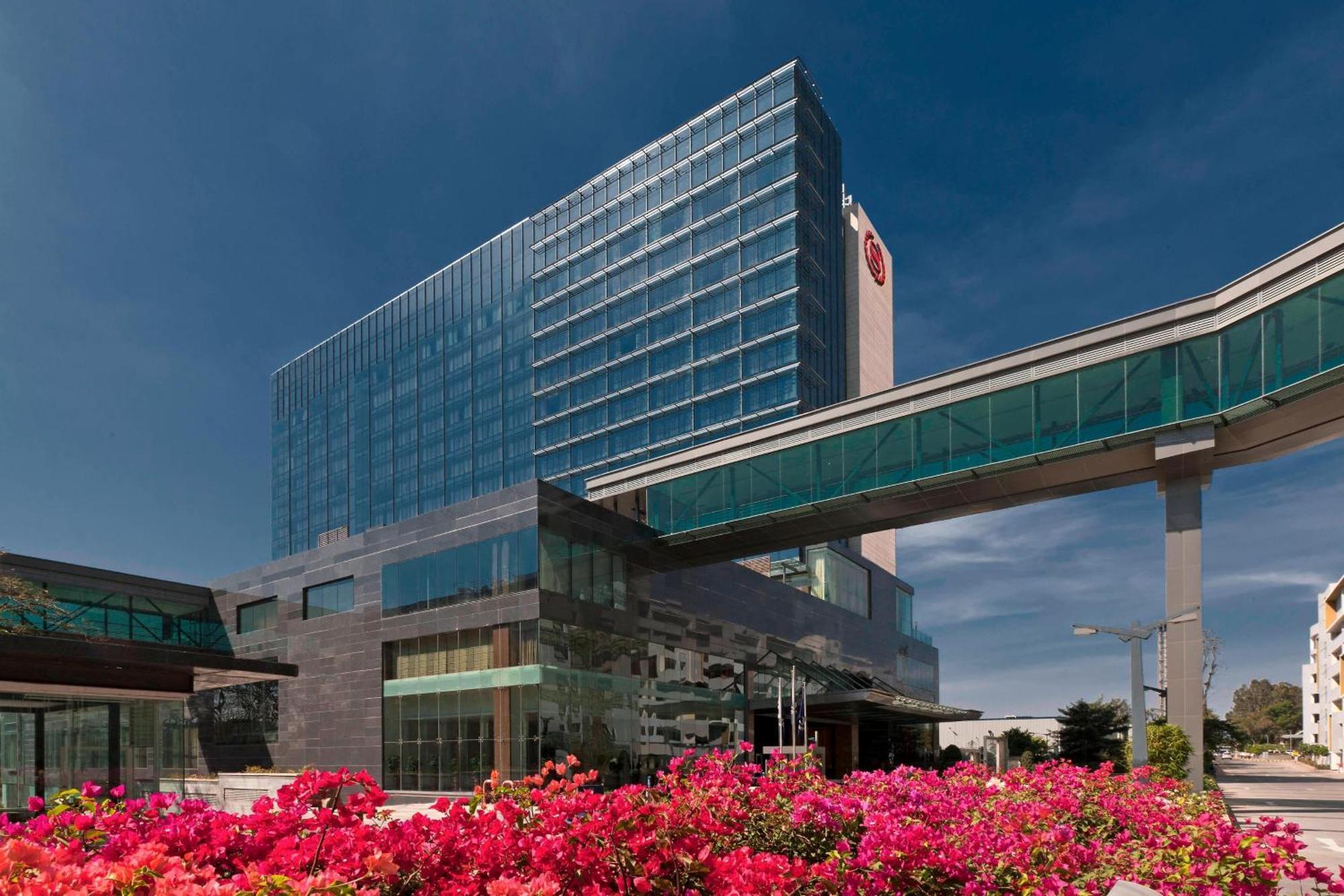 Sheraton Grand At Brigade Gateway 5*