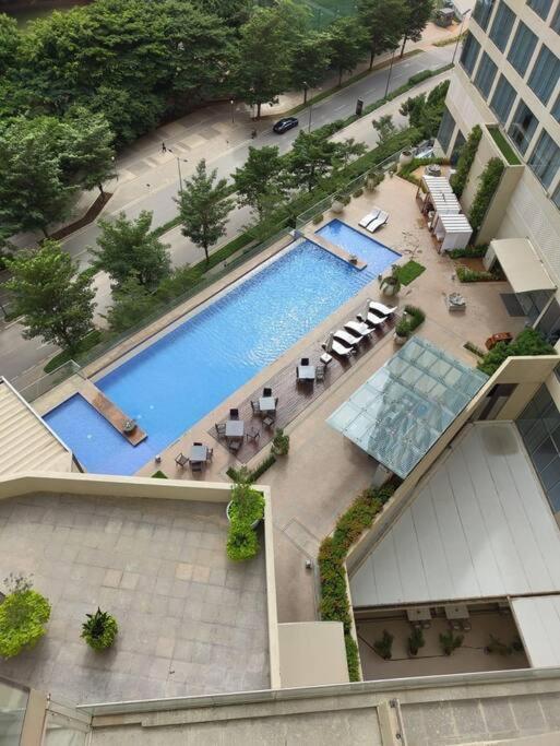 Apartment Luxury Retreat At Bhartiya *