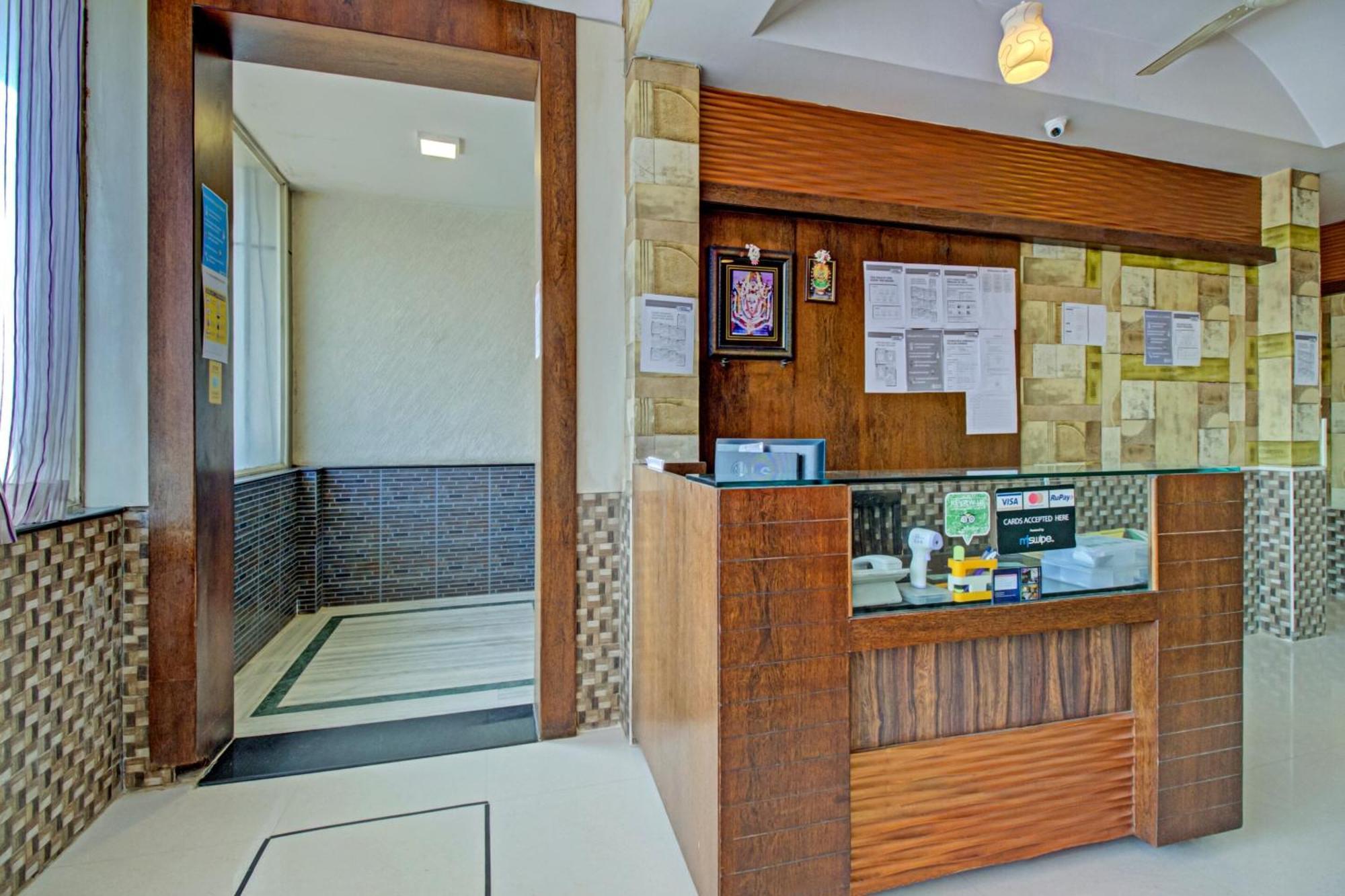 O Royal Shades Hotel 2*