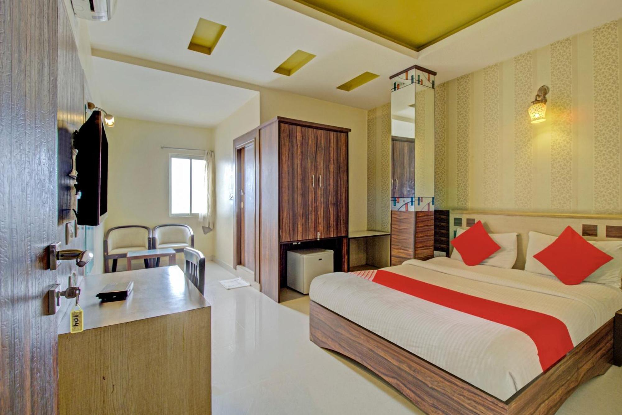 Hotel O Royal Shades