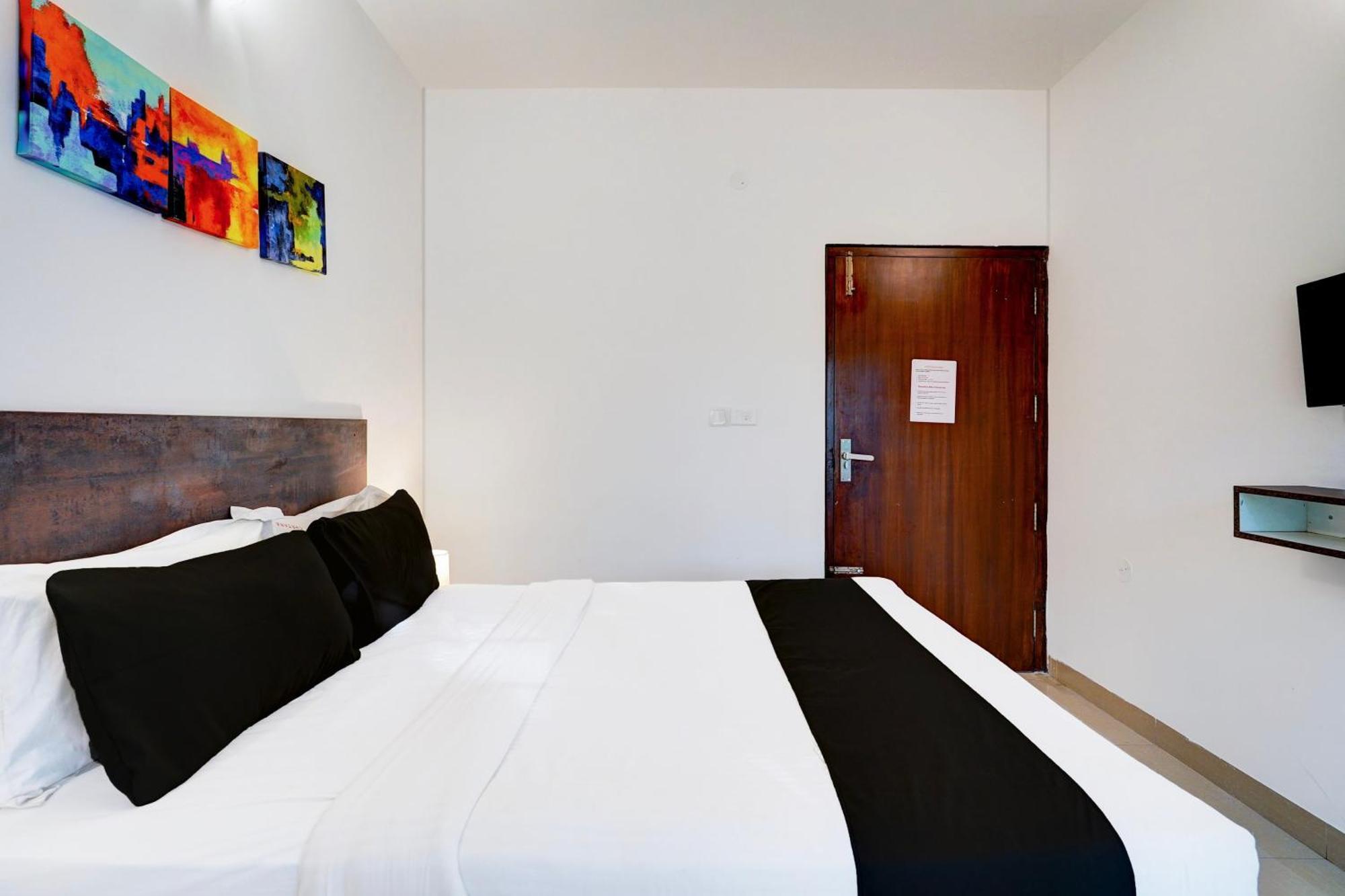 Hotel Super Townhouse Hebbal Bhadrappa Layout 4*