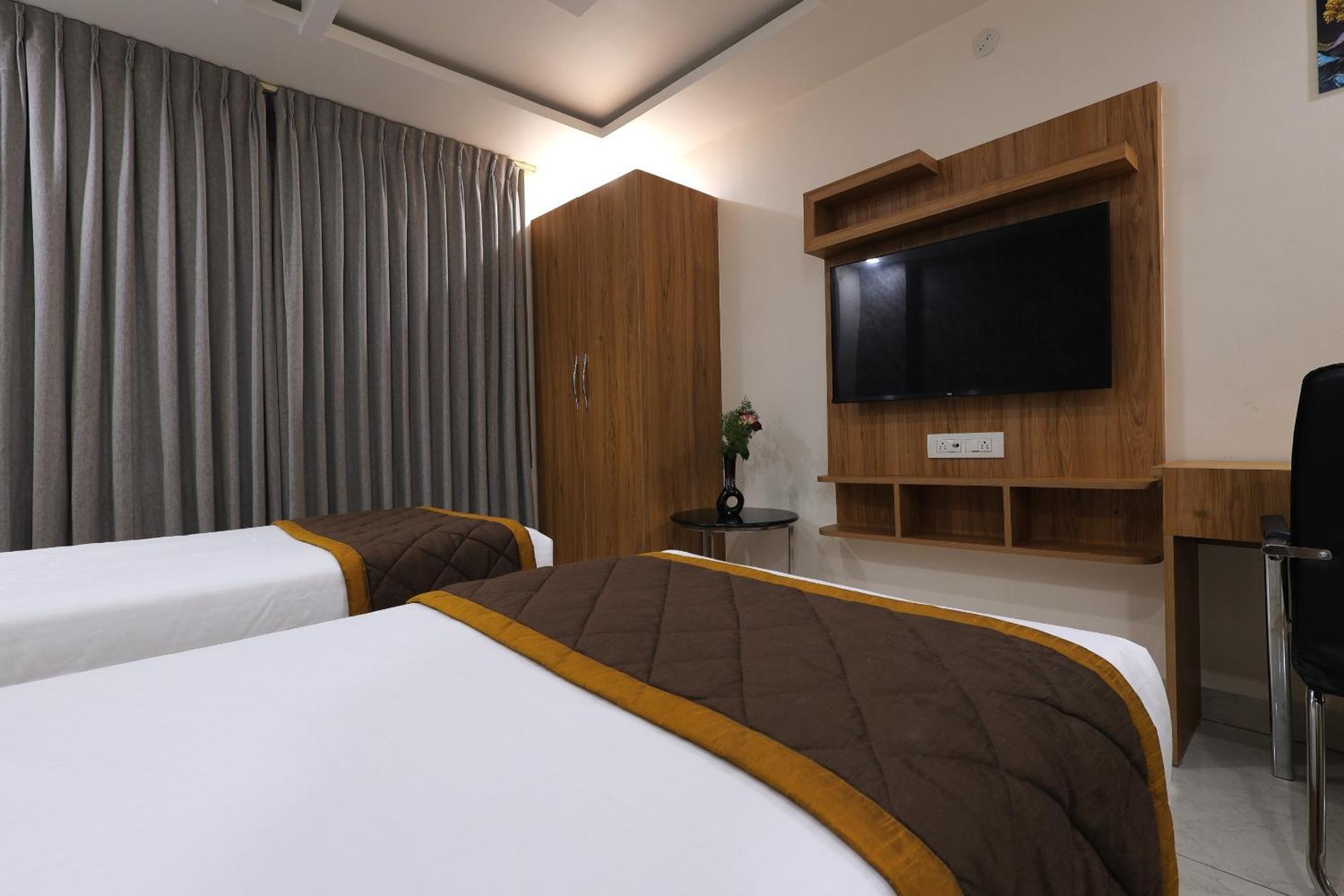 Hello By Vyda Hotel