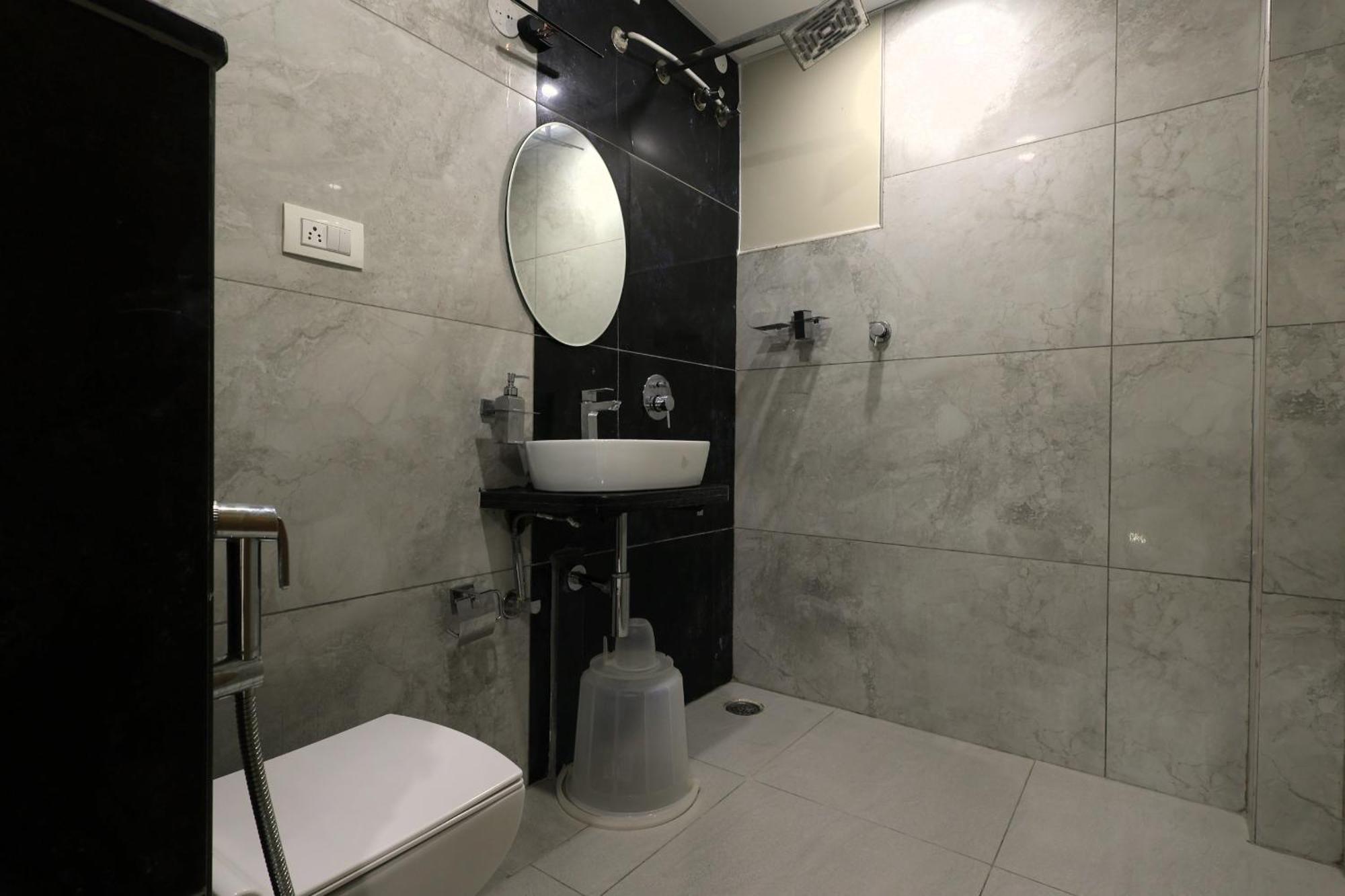 Hello By Vyda Hotel