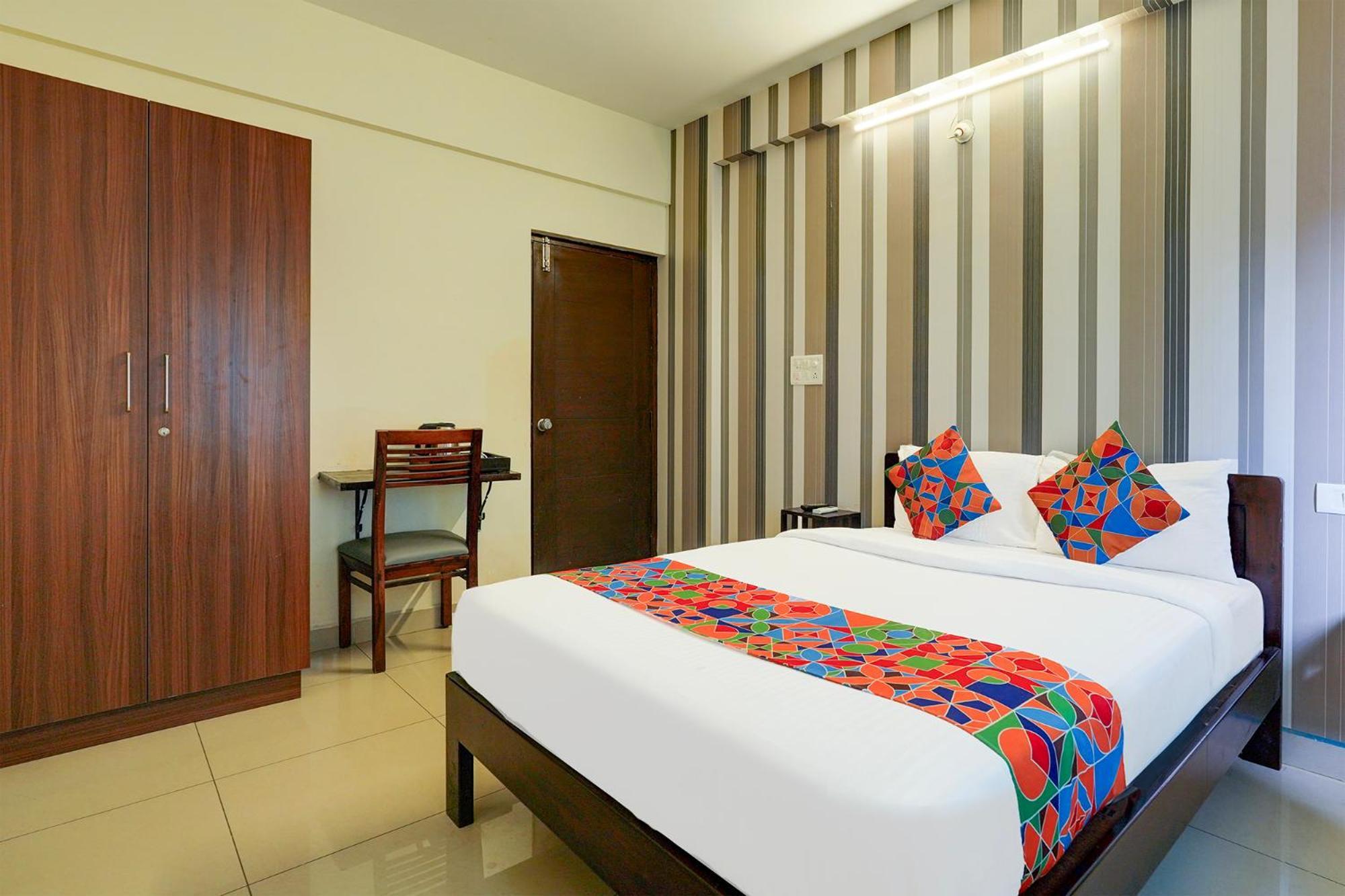 Collection O Green Wood 5 Hotel Bangalore
