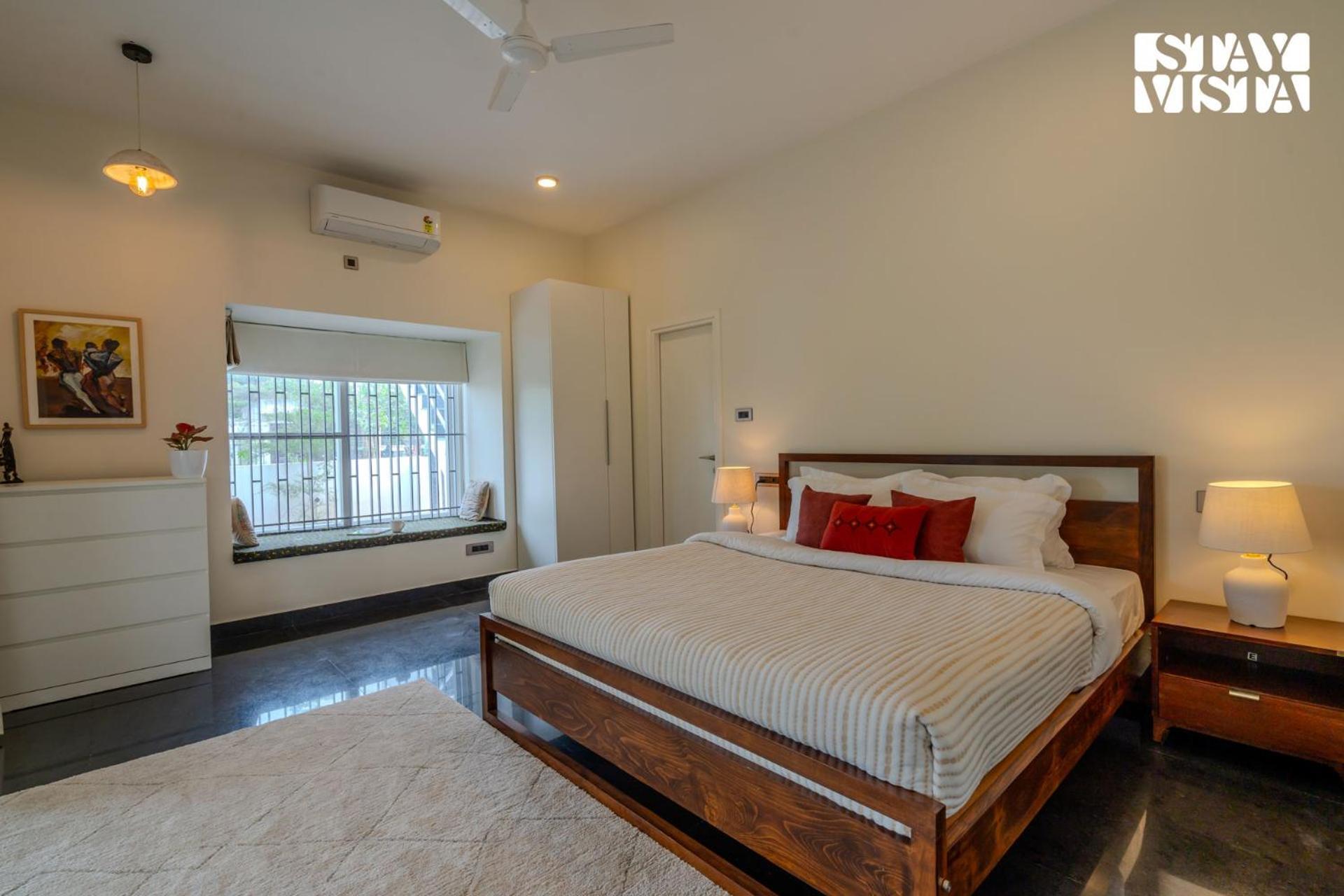 Stayvista At The Lakeshore With View, Wifi, Garden *