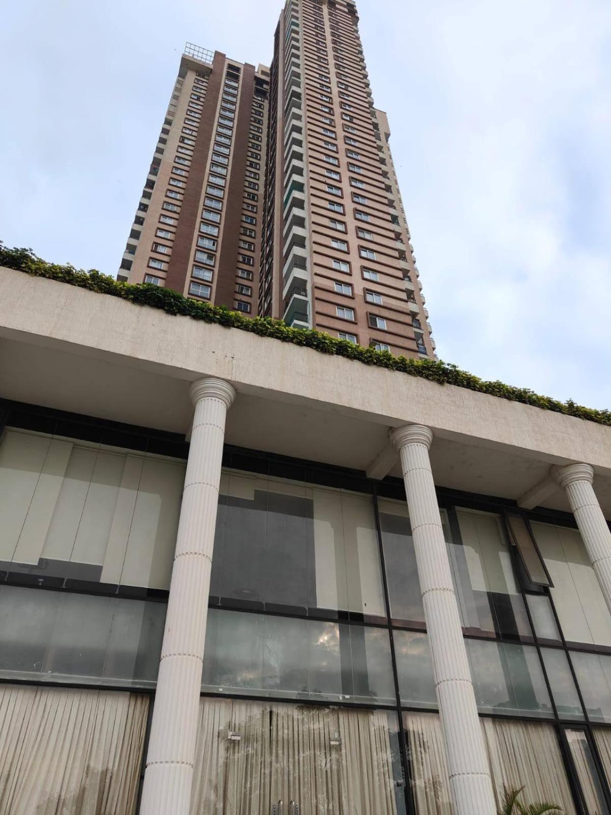 Apartment Modern 3bhk With Fully Equipped Kitchen On 15floor Only For Families Bangalore