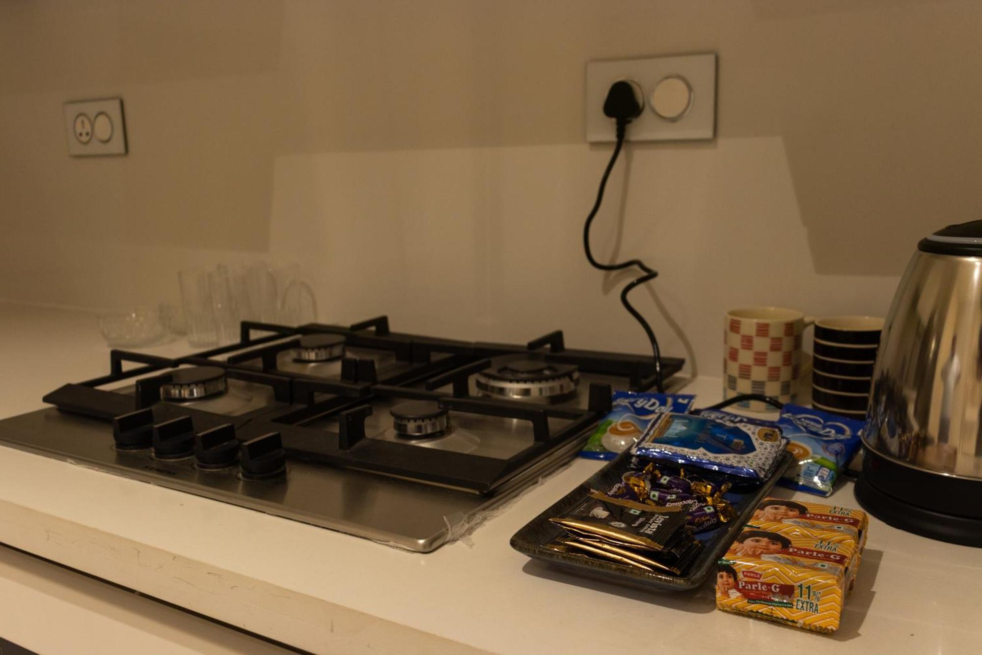 Luxurious In Leelaresidency Near Airport And Manyata Tech Park Apartment *