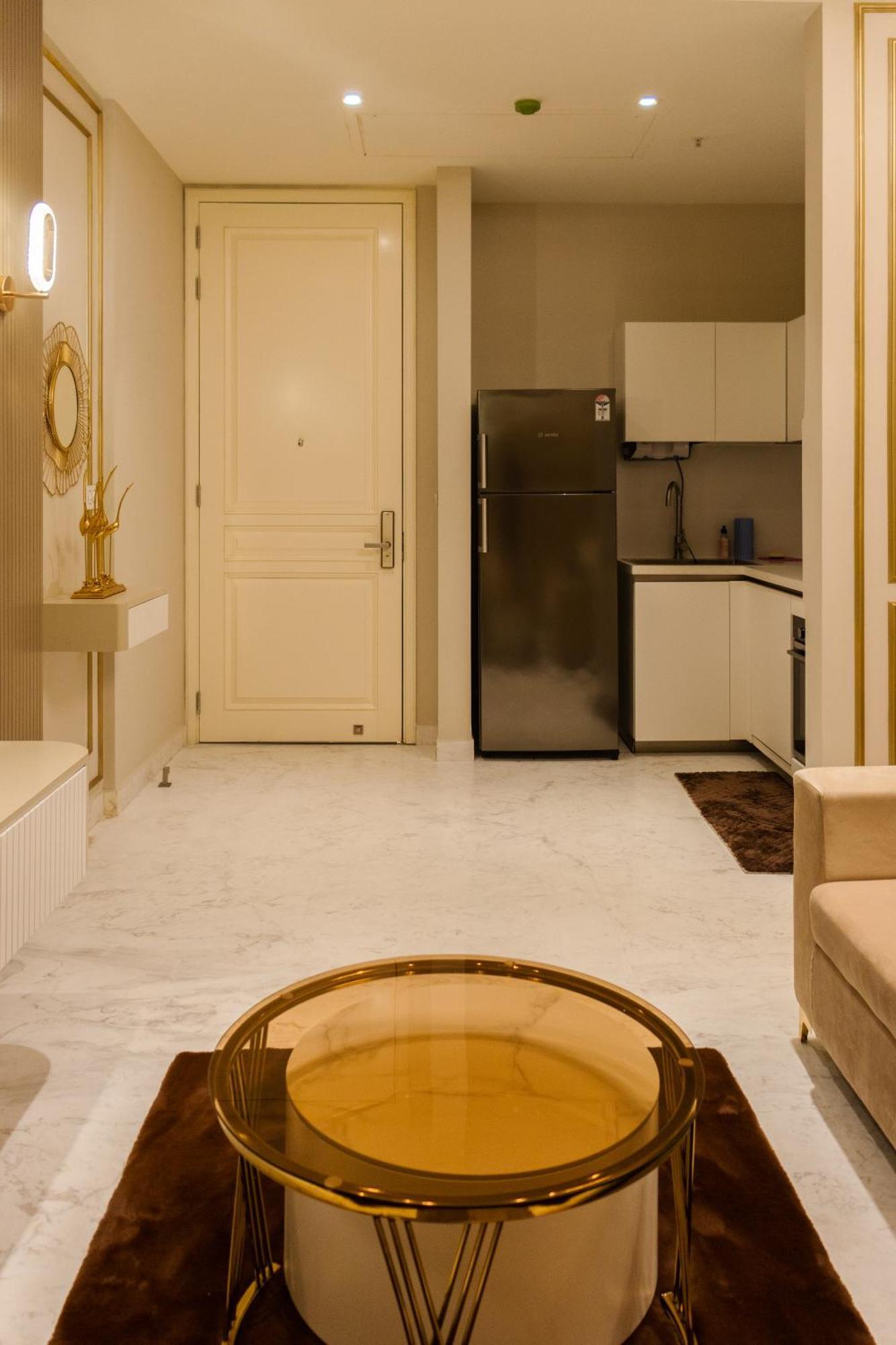 Luxurious In Leelaresidency Near Airport And Manyata Tech Park * Bangalore