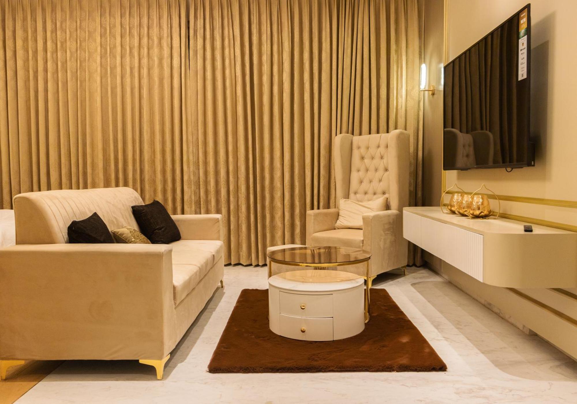Apartment Luxurious In Leelaresidency Near Airport And Manyata Tech Park