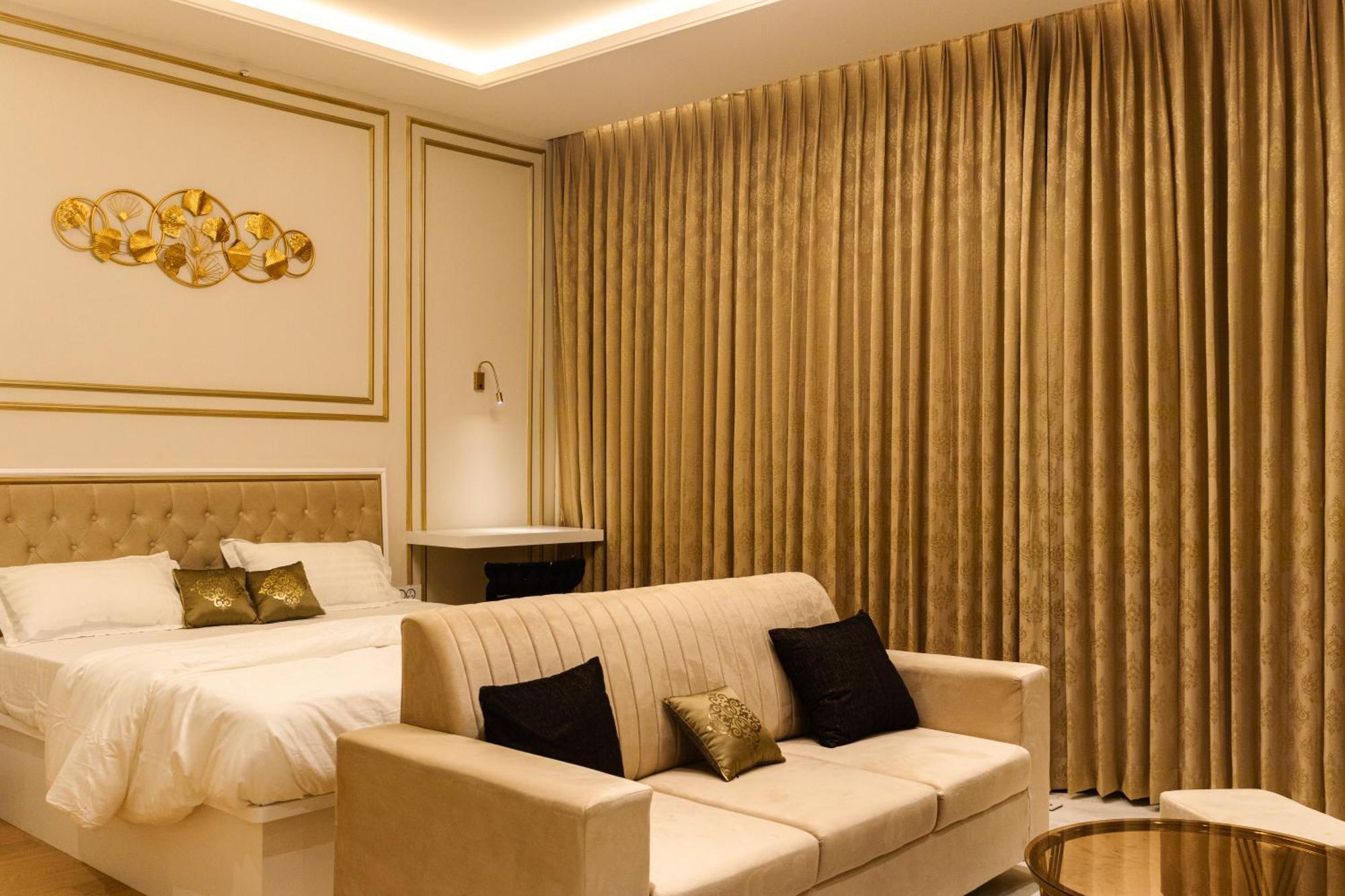 Luxurious In Leelaresidency Near Airport And Manyata Tech Park Apartment Bangalore