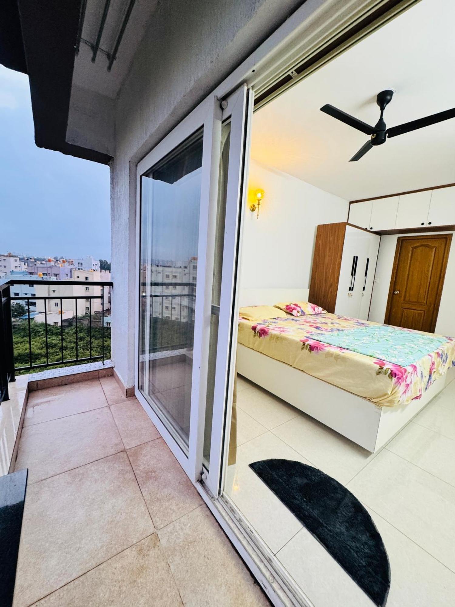 6floor In Society Ecity Ph2 Near Tcs Tech Mahindra * Bangalore