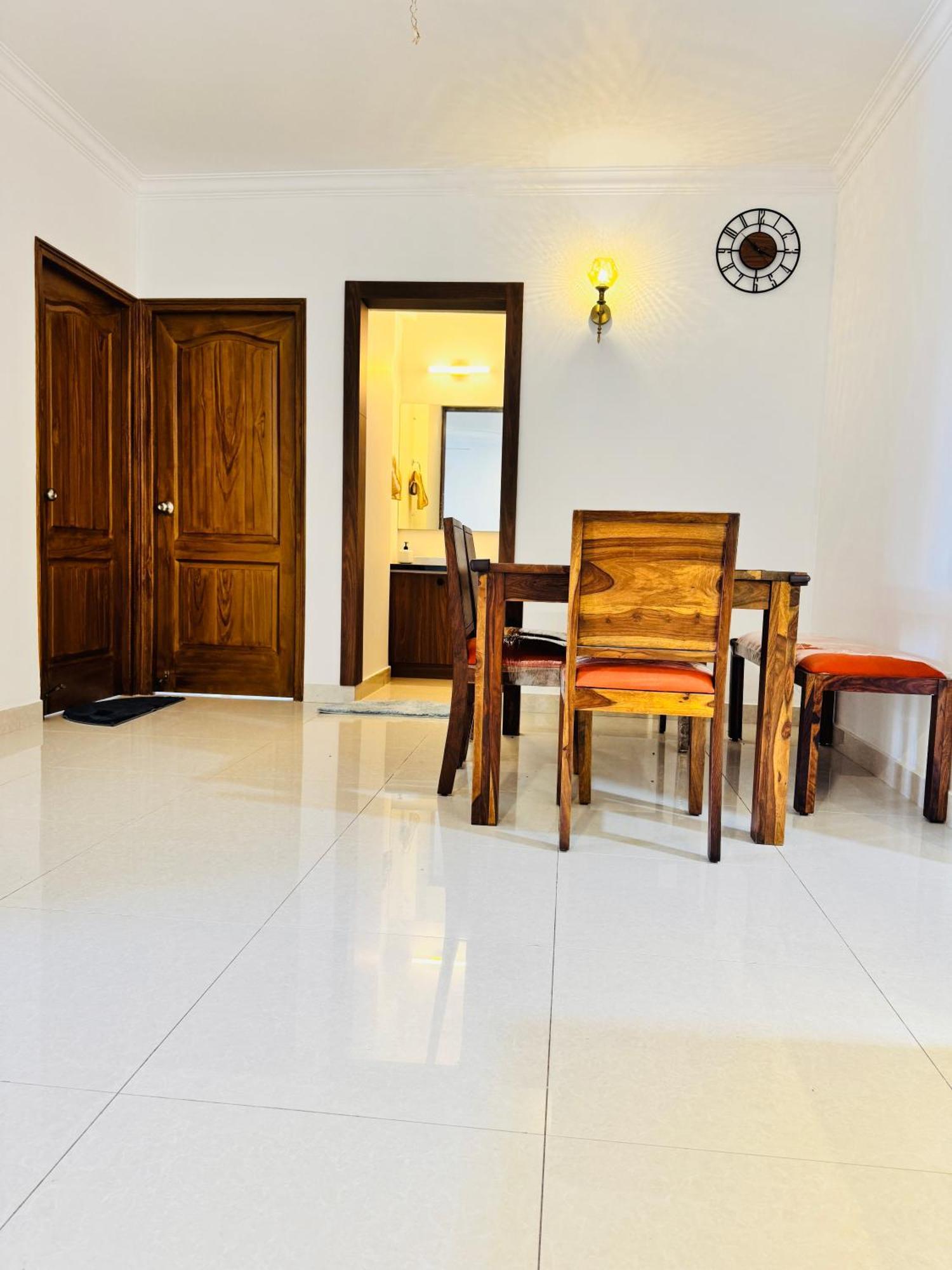 6floor In Society Ecity Ph2 Near Tcs Tech Mahindra Bangalore