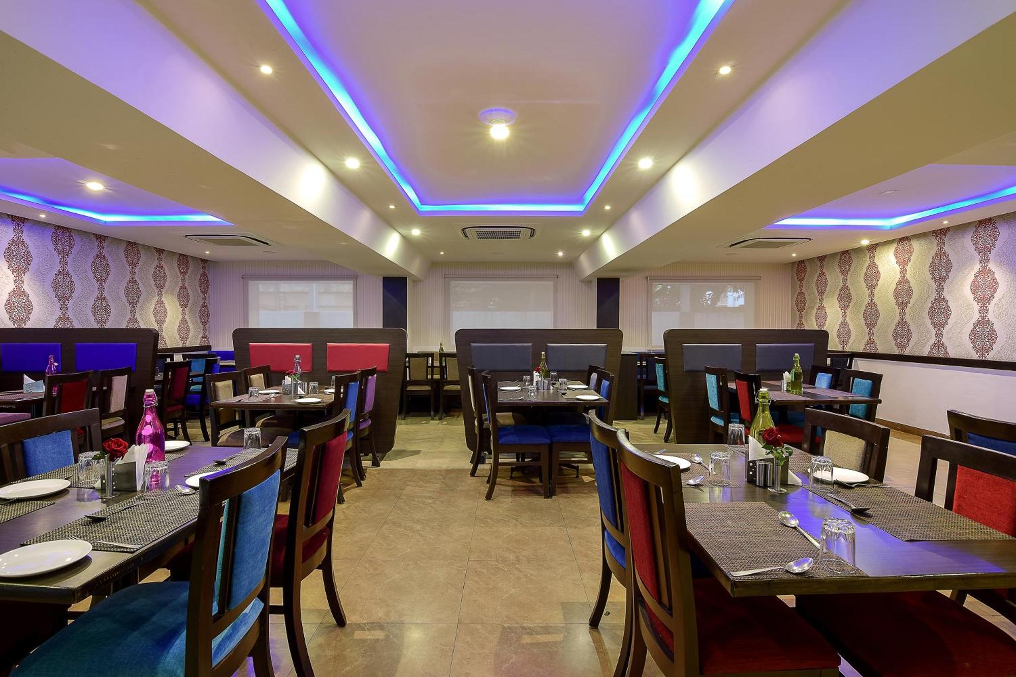 Akshaya Aura