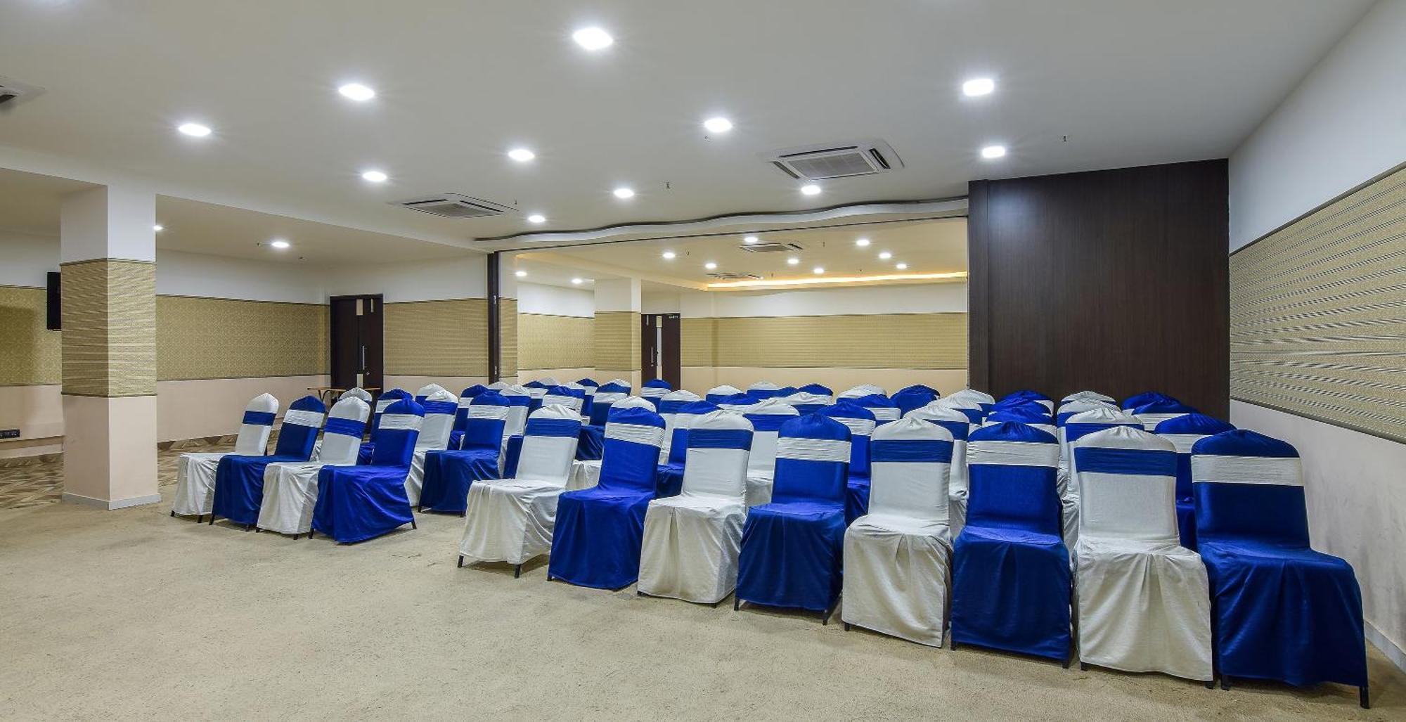 Akshaya Aura 4*