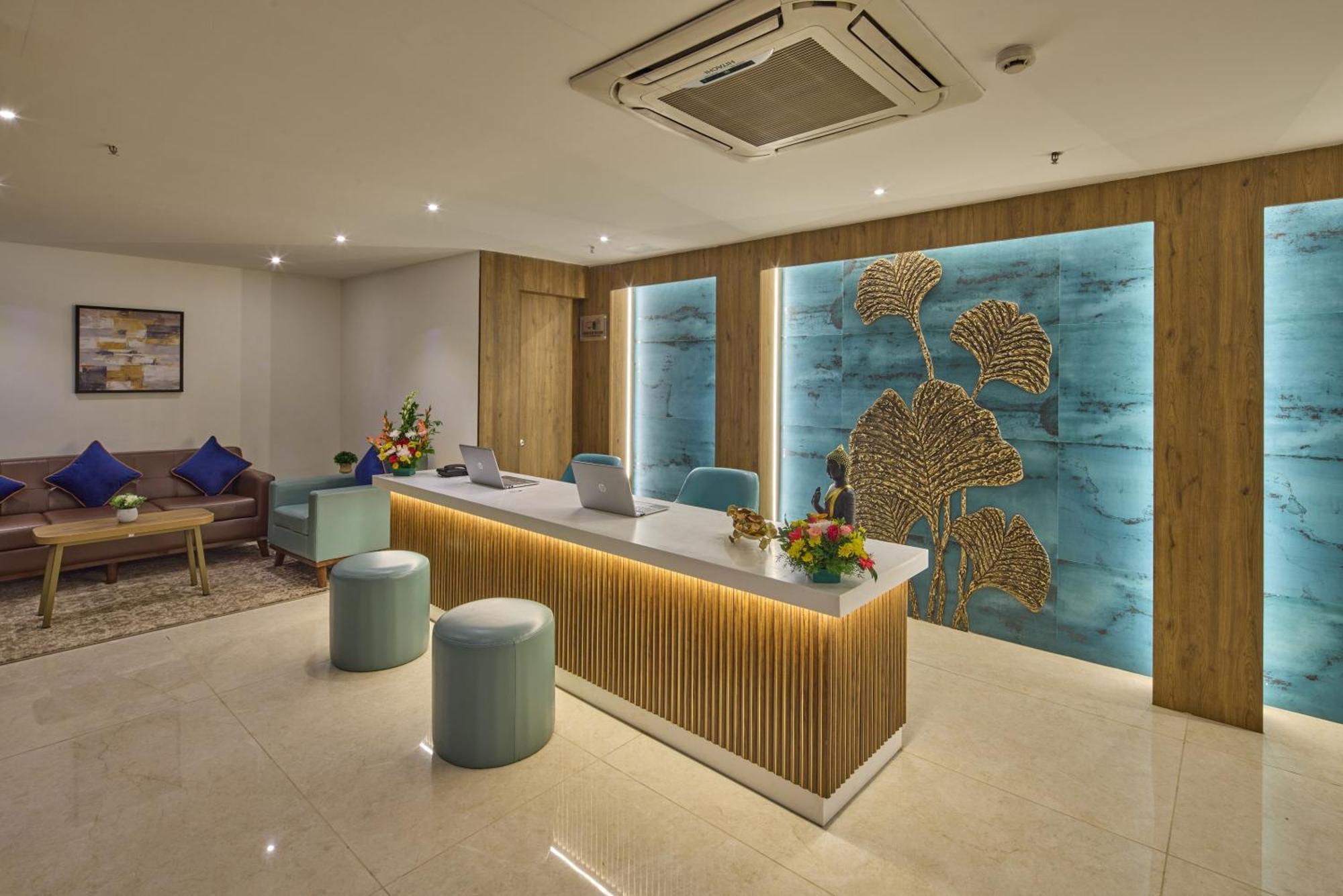 Hotel Grand Continent Brookefield