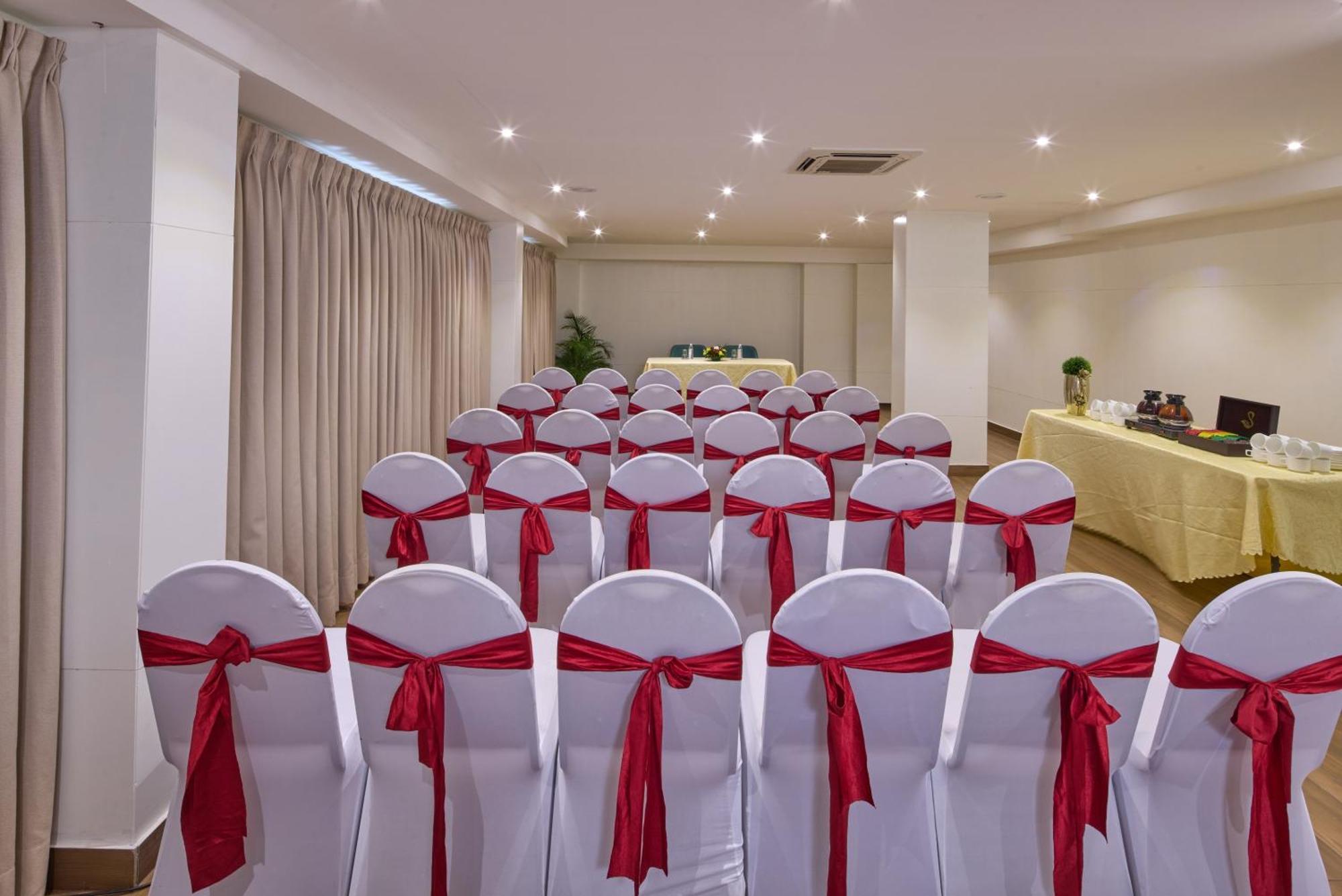 Grand Continent Brookefield Hotel 4*