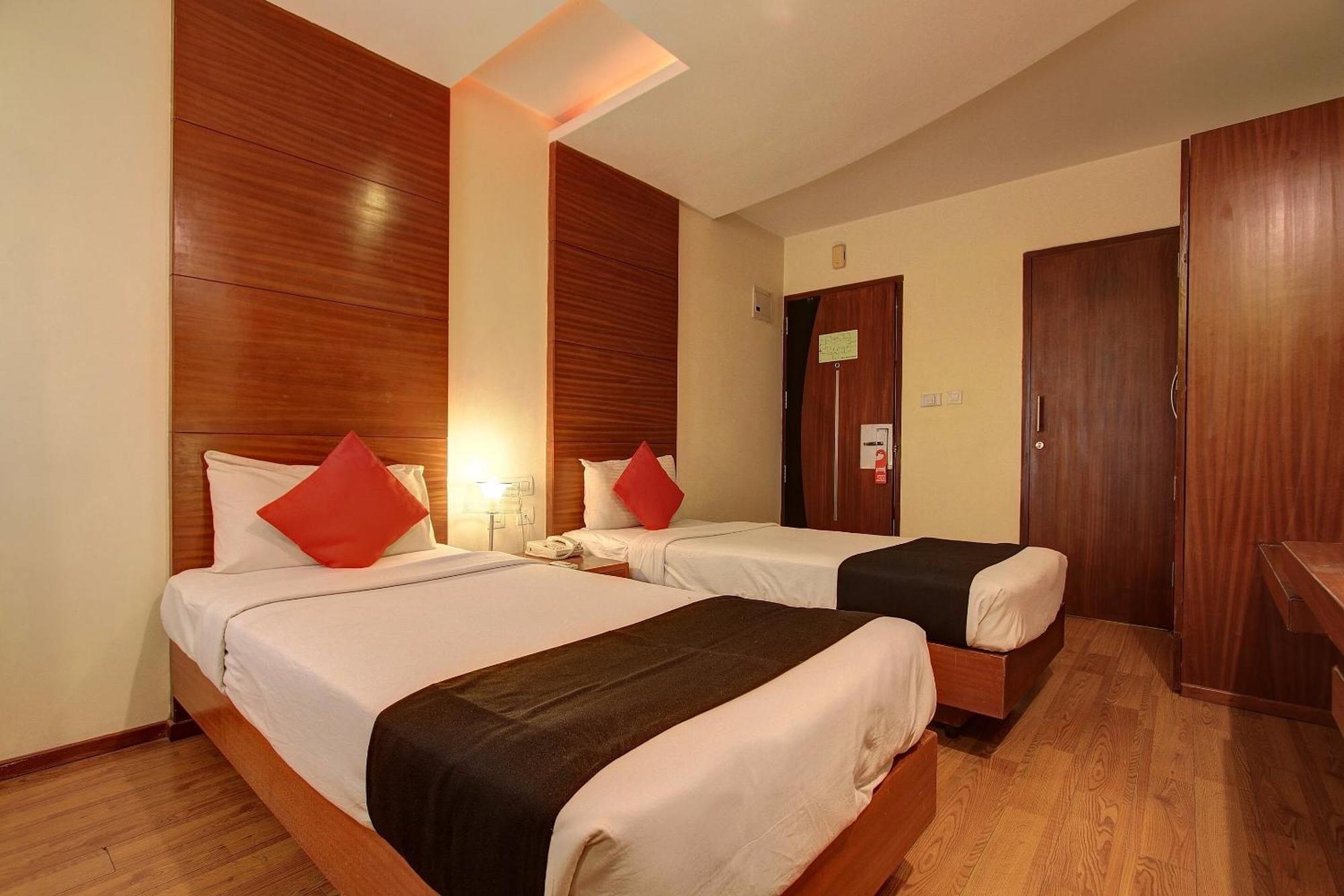 Collection O Sri Sai Palace Hotel 4*