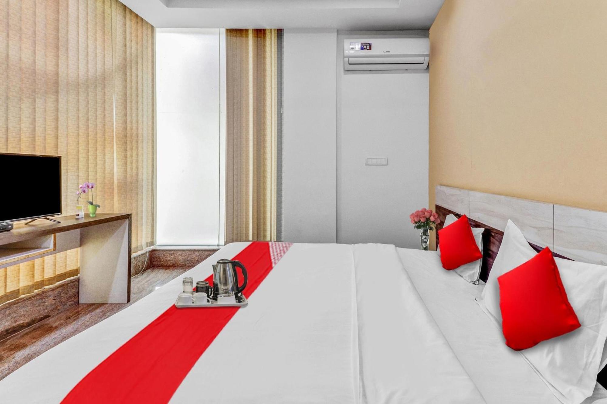 Hotel O Lavish Residency