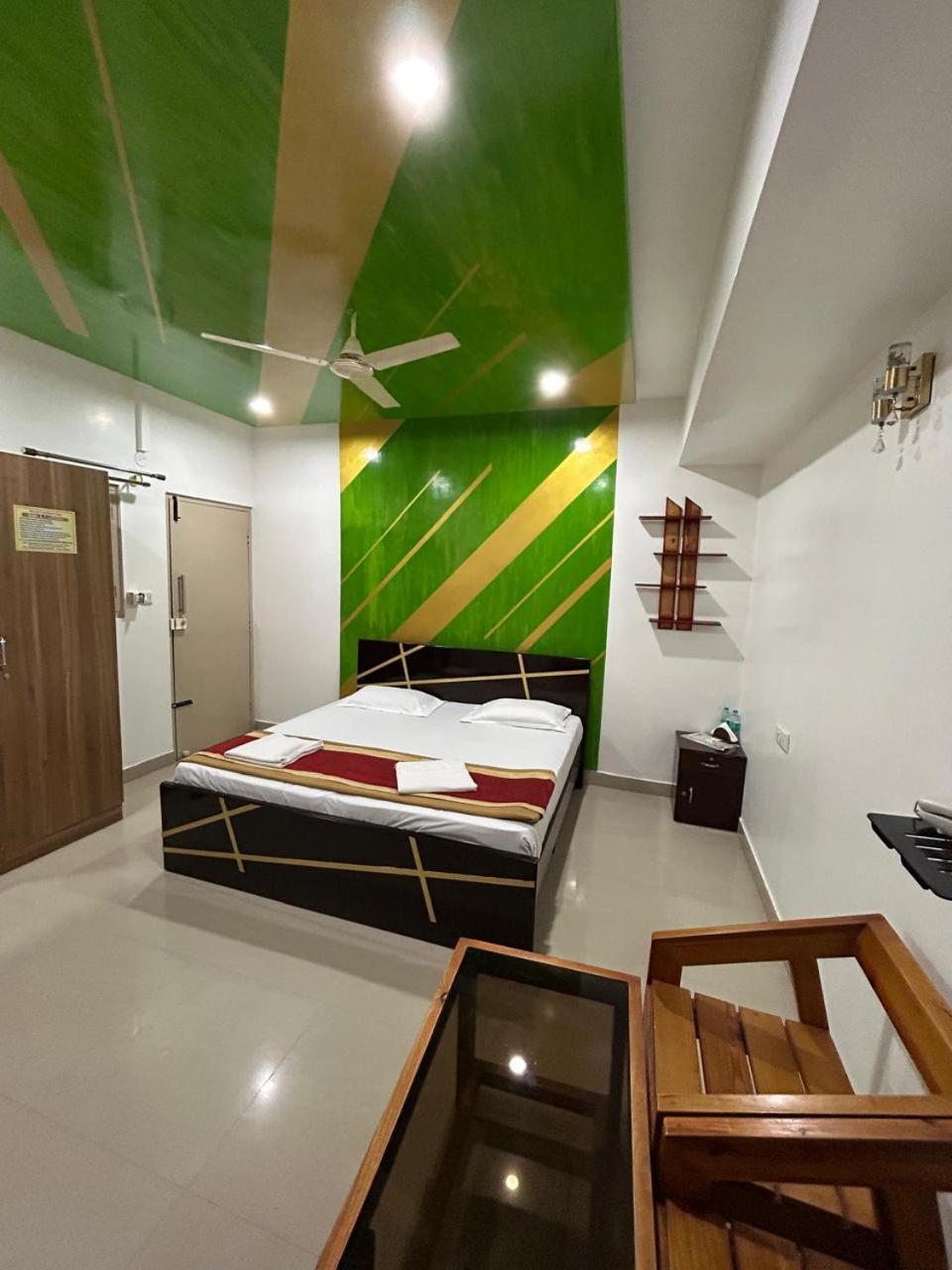 Royal Comfort 2* Bangalore