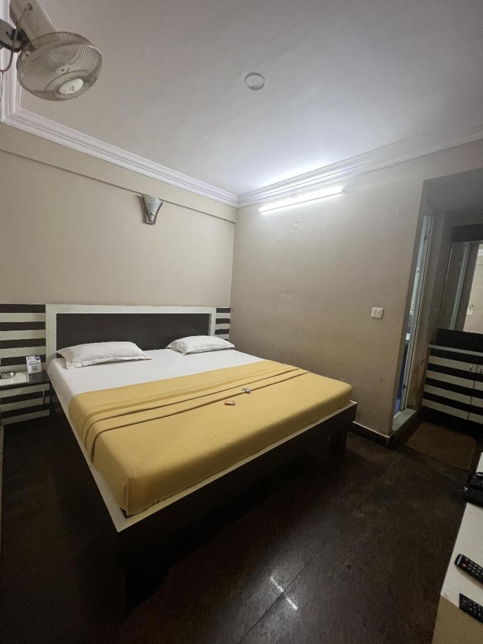 Dreamz Hotel *