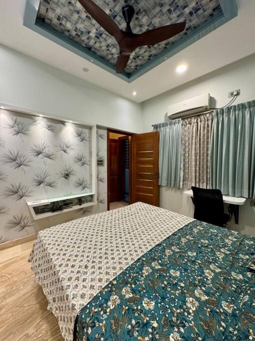 Ultra Luxurious 4 Floor *