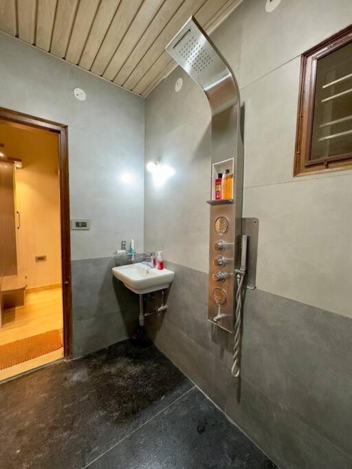 Ultra Luxurious 4 Floor Villa Bangalore