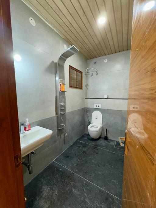 Villa Ultra Luxurious 4 Floor Bangalore