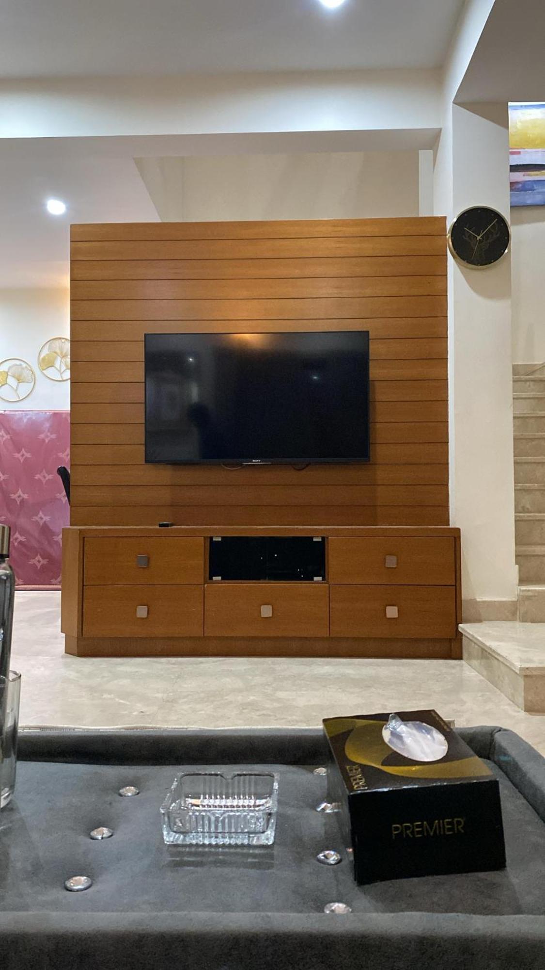 Villa Gatsby 2bhk Luxury By Spacez *