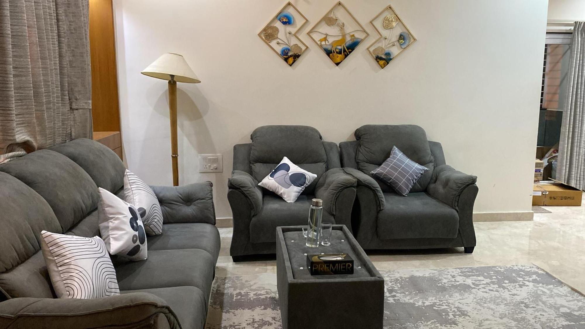 Gatsby 2bhk Luxury By Spacez Bangalore